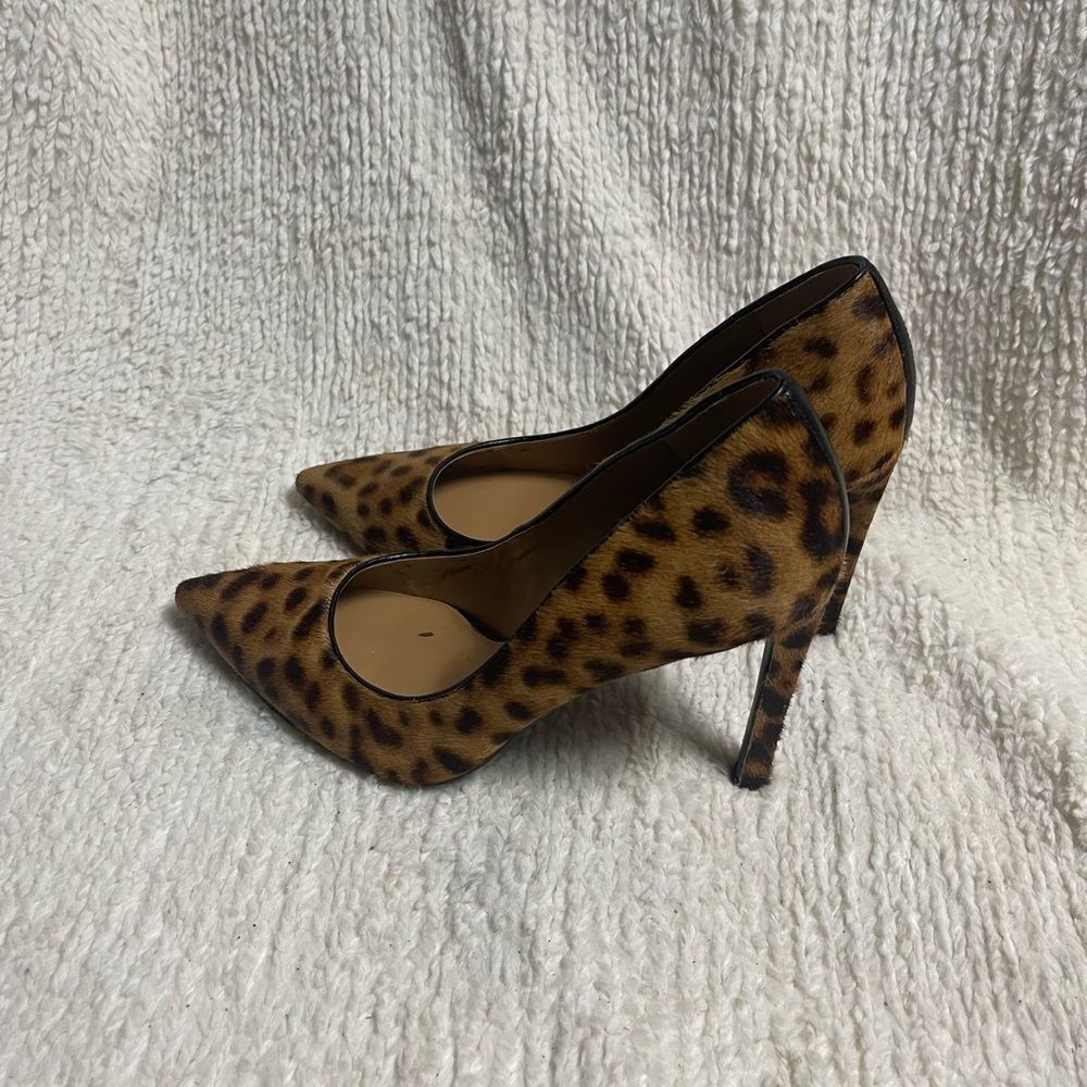 Nine West leather calf hair Animal Print tan & brown slip on heels SZ10M